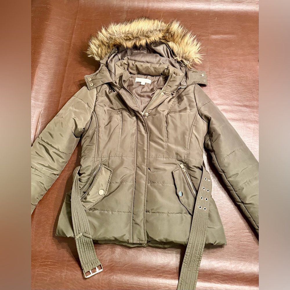 New York & Company Army Green Puffer Jacket with Faux Fur Trim